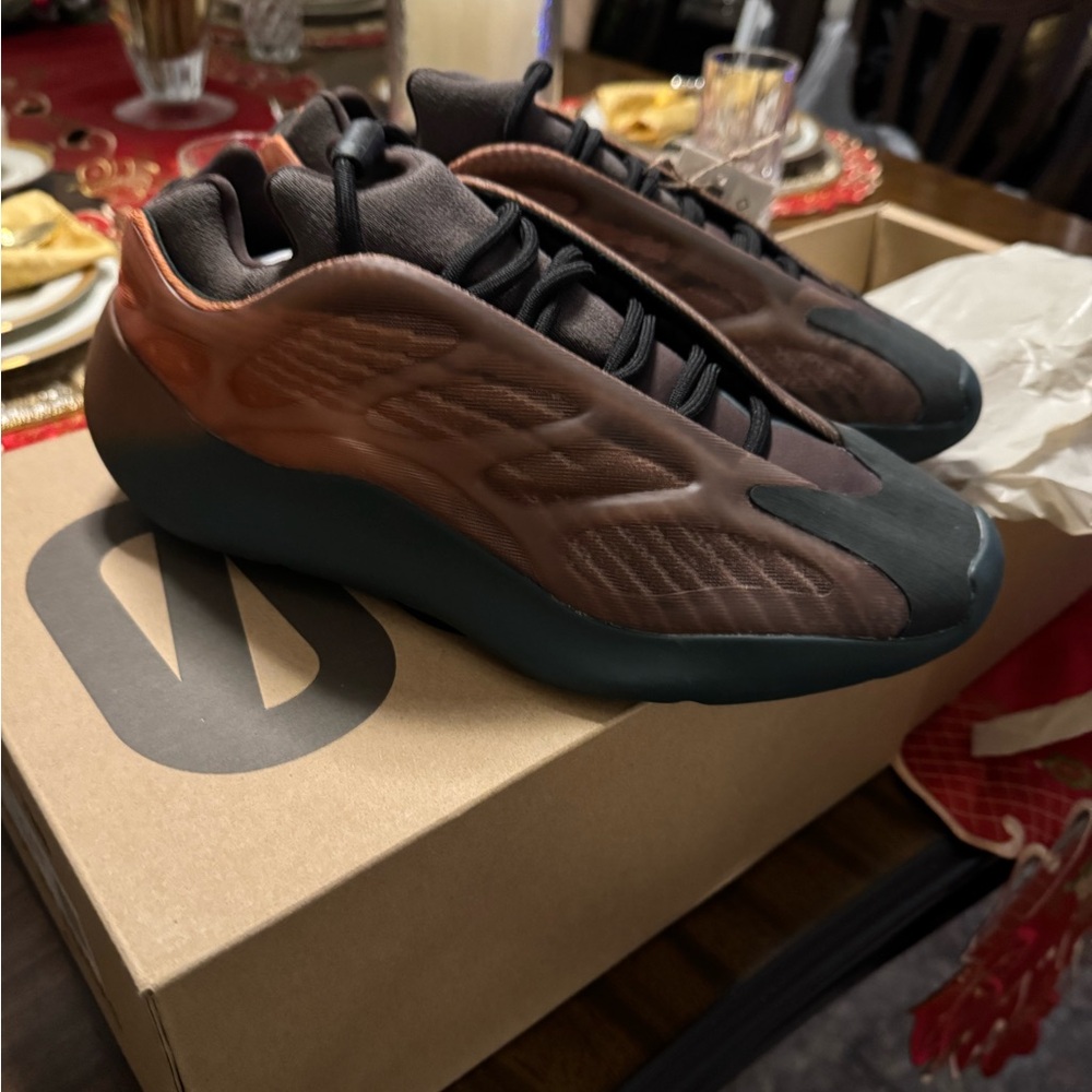 Brand New YEEZY 700